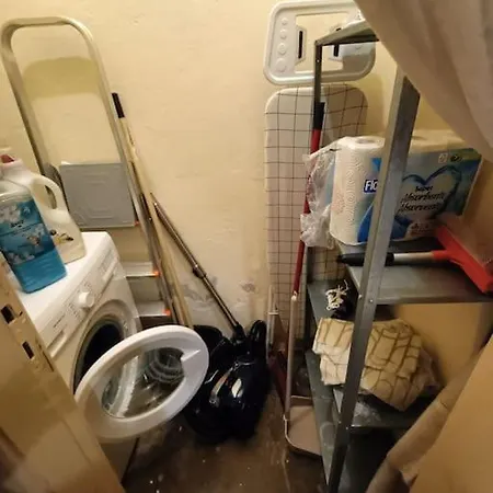 Agra Pet House I